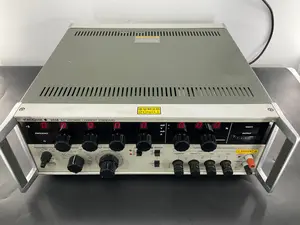 2558-01 AC標準電圧電流発生器