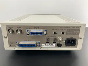 R6144 プログラマブル直流電圧電流発生器
