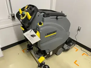 ケルヒャー/KARCHER　自走式床洗浄機（要修理）