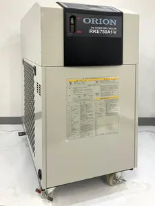 RKE750-A-V-G2 小型水槽付インバータチラー 2.7kw キャスタ付