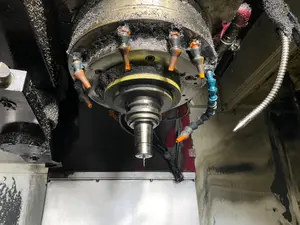 立型マシニングセンター　※