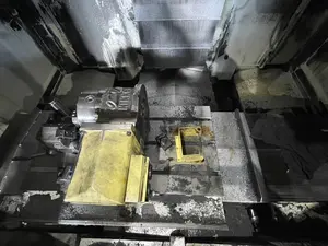 立型マシニングセンター　※