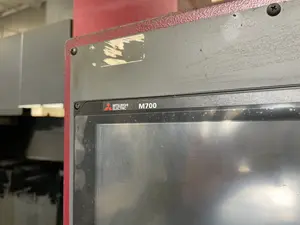 立型マシニングセンター　※