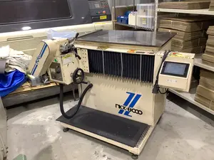 横型タッピングボール盤