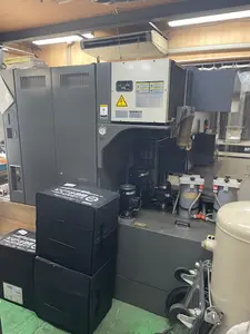 ワイヤ放電加工機