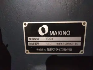 ワイヤ放電加工機