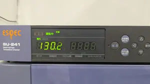 SU-242 小型環境試験機 架台付き -40～+150℃、30×30×25㎝