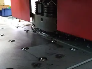 タレットパンチングプレス