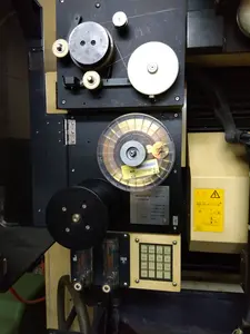 ワイヤー放電加工機