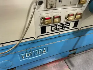 豊田工機　円筒研削盤　GOP32×100