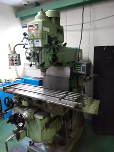 ラム型立フライス盤
