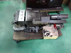 ラム型立フライス盤
