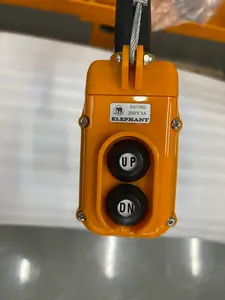 ポータブル門型クレーン