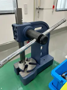 プレス機