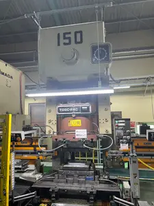 C型プレス機