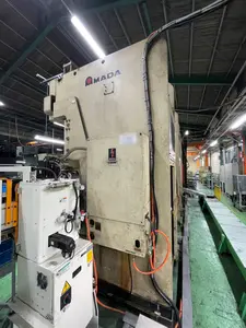 C型プレス機