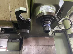 オークマ　立型マシニングセンター（要修理）