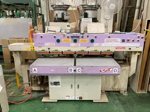 自動ダボ打ち機