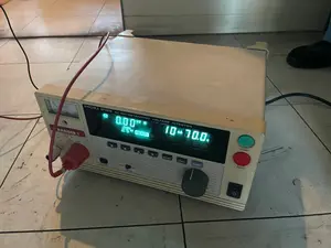 耐圧試験器