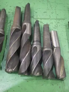 ●ドリル ３９本　●フラットドリル ２６本　　●ソケット６種１０個　まとめて　ジャンク扱い