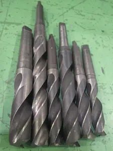 ●ドリル ３９本　●フラットドリル ２６本　　●ソケット６種１０個　まとめて　ジャンク扱い