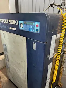 コンプレッサー