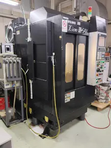 同時５軸制御小型マシニングセンタ