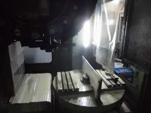 縦型マシニングセンタ（2パレ仕様）