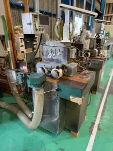 ミニギャングソー（自動挽割機）