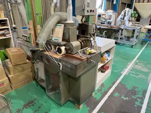 ミニギャングソー（自動挽割機）