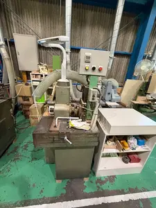 ミニギャングソー（自動挽割機）