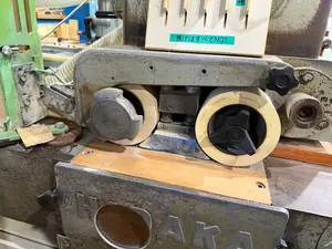 ミニギャングソー（自動挽割機）