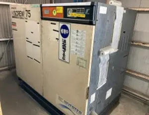 75kW スクリューコンプレッサ 水冷式【要修理】