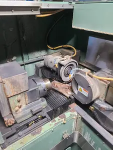 超精密円筒研削盤