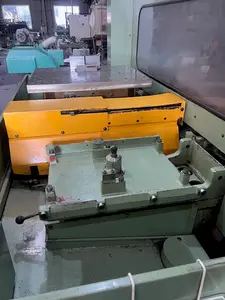 立型マシニングセンター