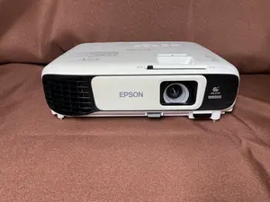 【フルHDで天吊可能】エプソン ビジネスプロジェクター EB-U42 3600lm + 天吊金具