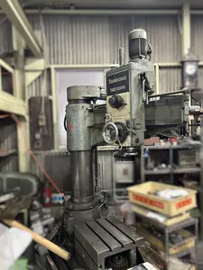 1000mmラジアルボール盤