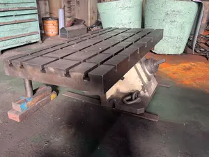 津田駒製　角度テーブル特注