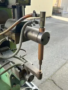スポット溶接機