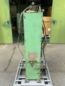 スポット溶接機
