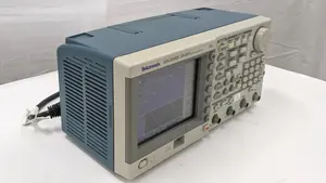 AFG3102C 任意波形/ファンクション・ジェネレータ S/N:C011122