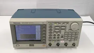 AFG3102C 任意波形/ファンクション・ジェネレータ S/N:C011122