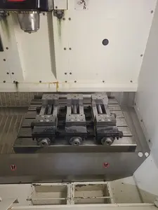 3軸立マシニングセンター