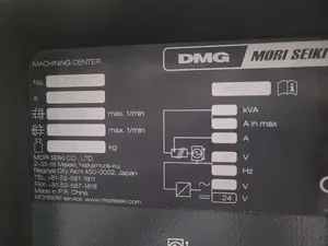 3軸立マシニングセンター