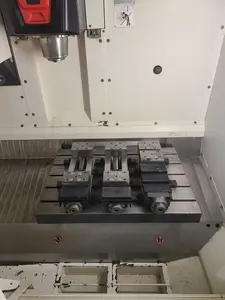 3軸立マシニングセンター