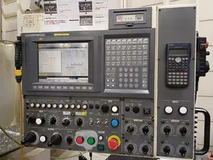 立形マシニングセンター