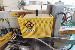 自動直線縁貼機