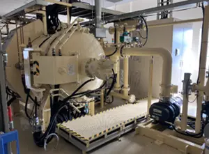 真空加圧焼成炉