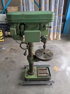 タッピングボール盤