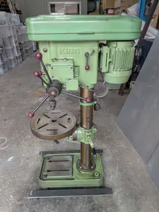 タッピングボール盤